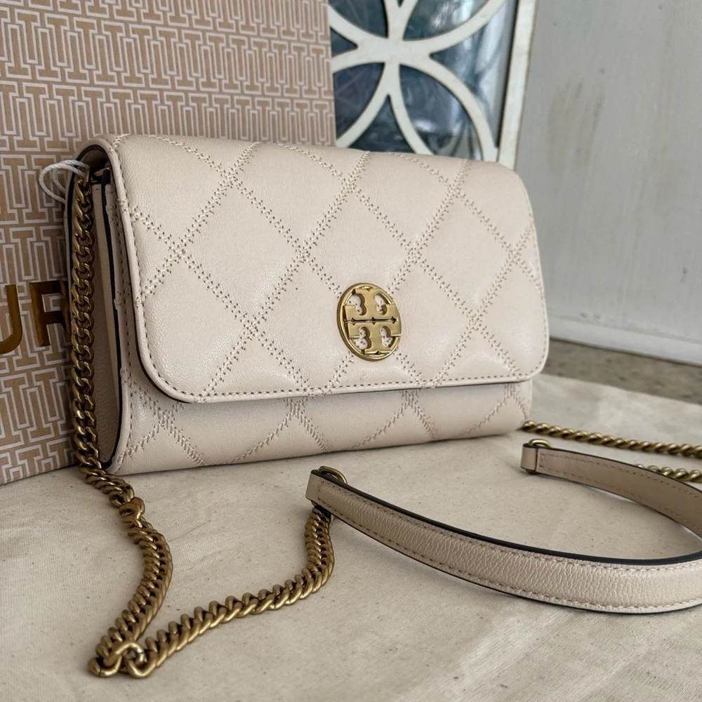 New Tory Burch WILLA CHAIN WALLET BRIE